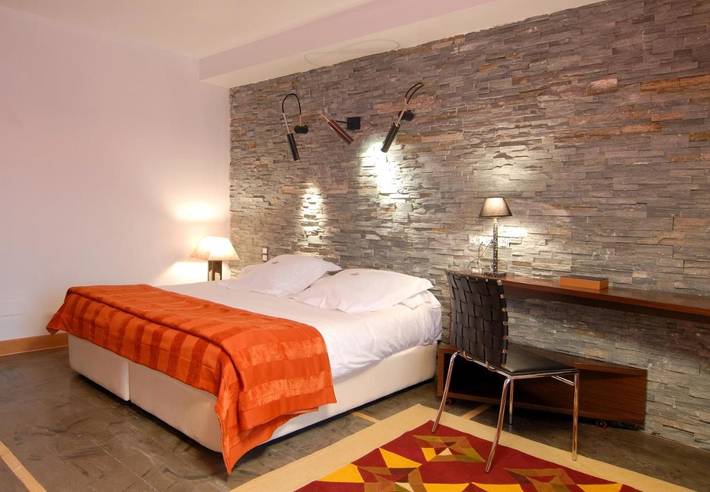 Hotel para 4 personas, con sauna además de piscina y jardín - 1