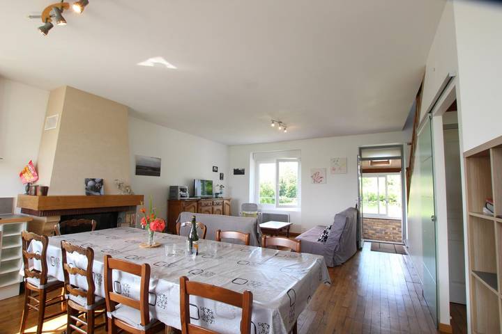 Gîte pour 9 personnes, avec jardin à Vessey - 3