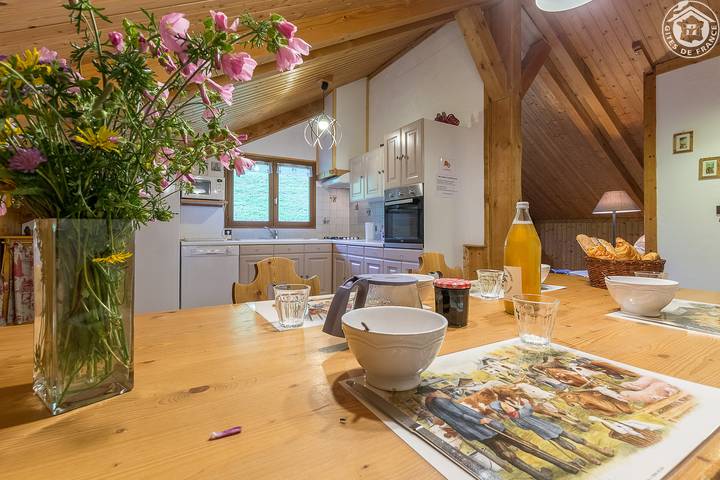 Gîte pour 6 personnes, avec Balcon et Terrasse dans Arêches - 3