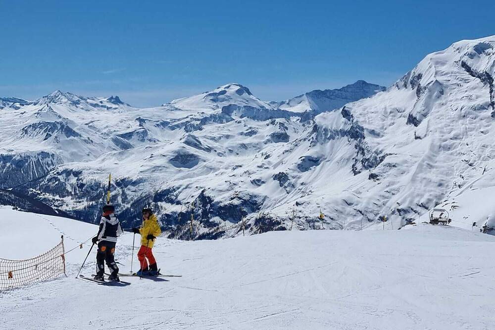 Apartamento entero, Flat located at the foot of the slopes with heated pool, sauna and hammam in Sainte-Foy-Tarentaise, Macizo del Ruitor