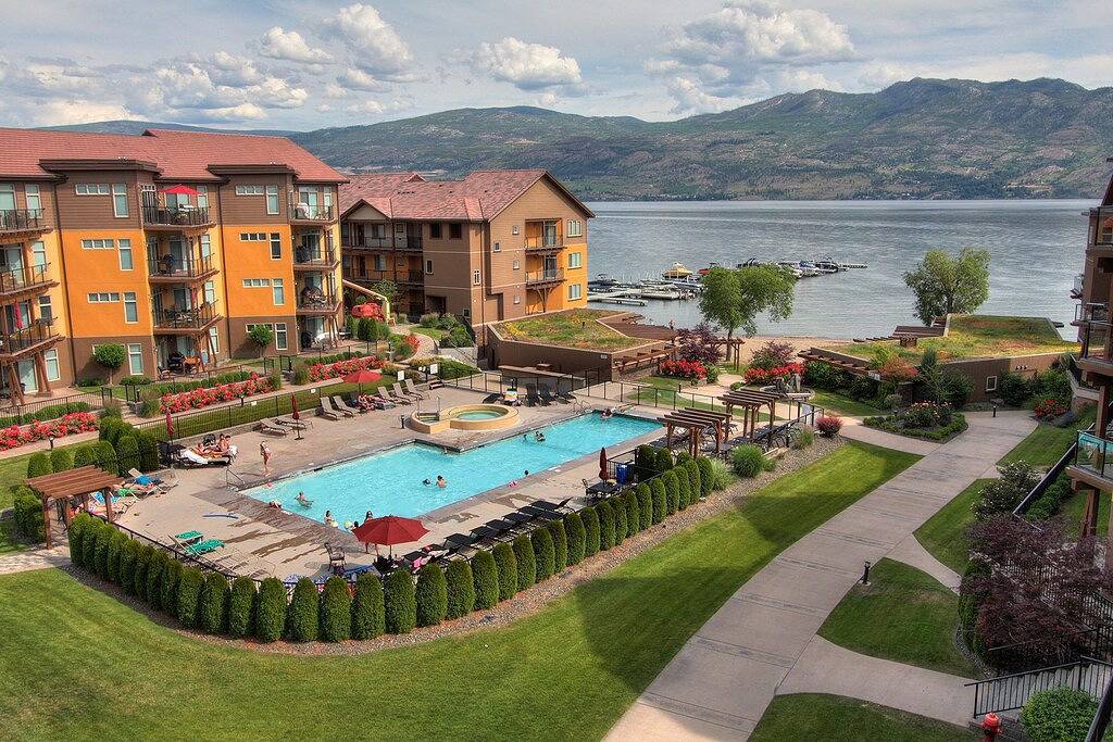 Ganze Wohnung, Luxuriöse Penthouse Suite am Strand im Barona Beach Resort! in West Kelowna, Crystal Mountain