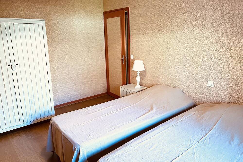7-bedroom house 100m from Lake Annecy, 3* classified tourist accommodation in Menthon-Saint-Bernard, Région d'Annecy
