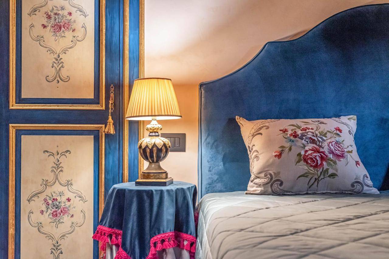 Deluxe Double Room with Castle View in Savoca, Province de Messina