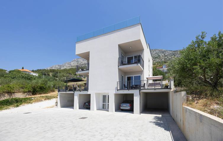 Ferienwohnung für 5 Personen, mit Terrasse und Pool sowie Garten und Seeblick - 1