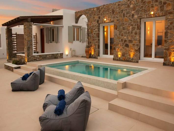 Location de vacances pour 4 personnes, avec piscine et balcon/terrasse, adapté aux familles dans Kalafatis - 2