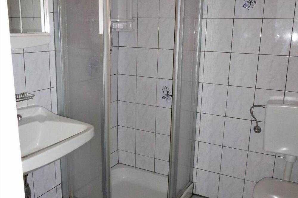 Ganze Wohnung, Wohnung 2 1 - Ferienwohnungen Manuela in Breitenstein, Wiener Alpen