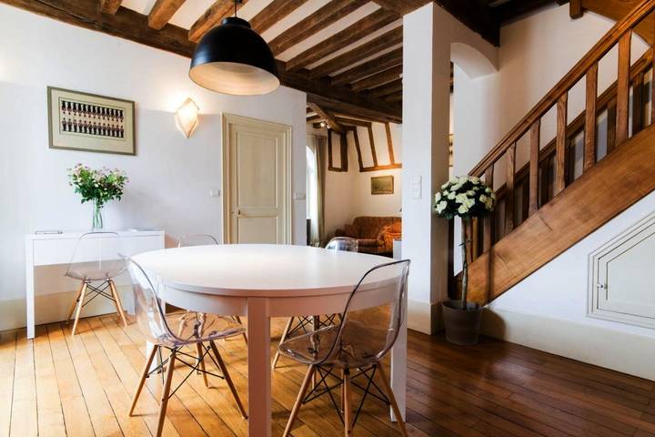 Gîte pour 6 personnes, avec Jacuzzi dans Office De Tourisme De Dijon