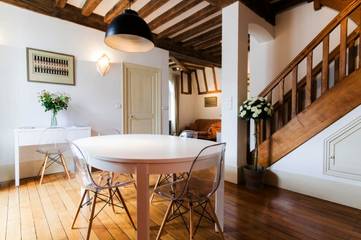 Gîte pour 6 personnes, avec jacuzzi dans Office De Tourisme De Dijon