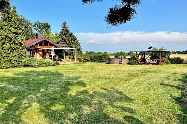 Ferienhaus für 12 Personen, mit Pool und Garten, mit Haustier in Beilrode