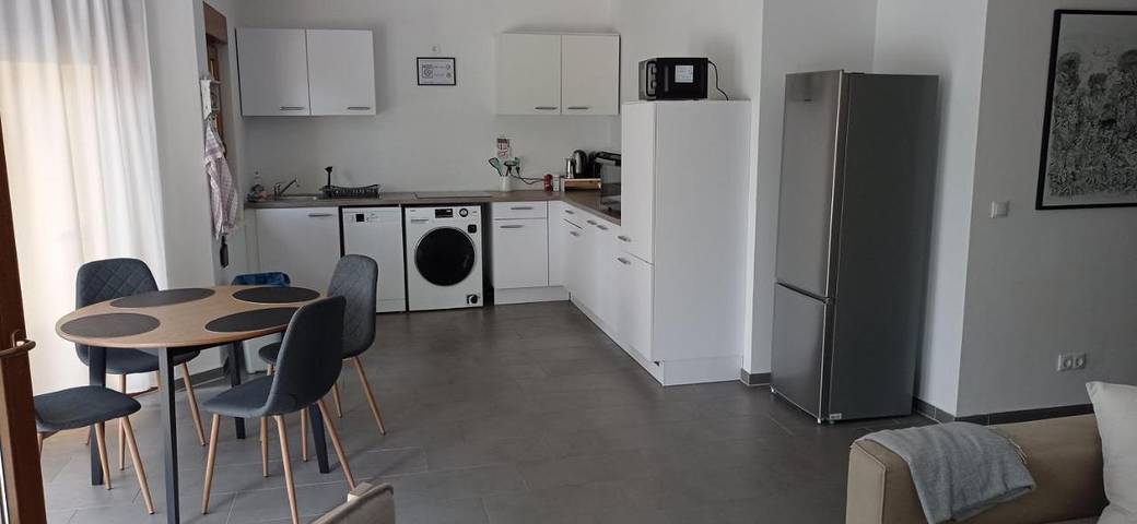 Gîte pour 4 personnes, avec jardin dans Korneubourg - 2
