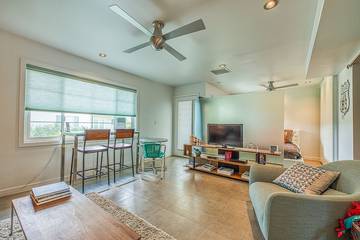 Vacation Apartment for 2 Guests in Palm Springs, Coachella Valley, Picture 3