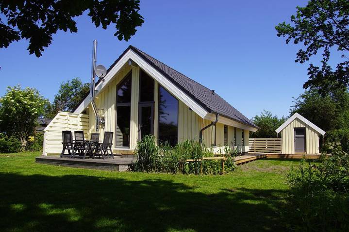 Ferienhaus für 6 Personen, mit Terrasse und Garten am Schönberger Strand