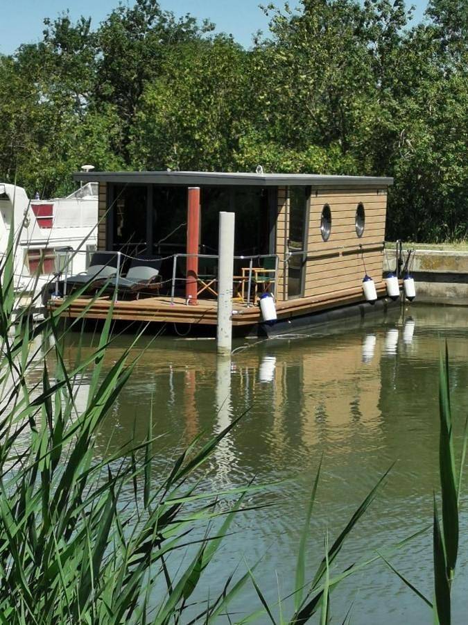 Bateau pour 4 personnes, avec jardin et vue dans Occitanie - 2