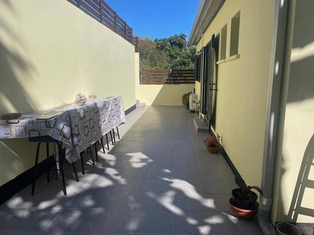 Villa pour 8 personnes, avec piscine et jardin ainsi que vue et terrasse