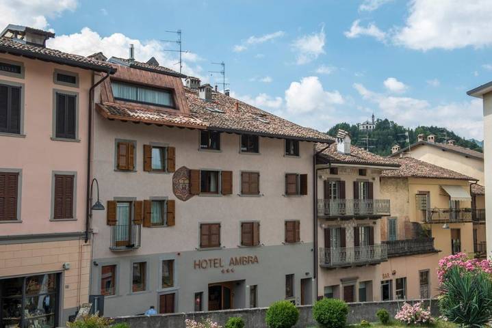 Appartamento per 2 persone, con Idromassaggio e Panorama a Clusone