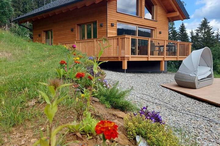 Ferienhaus für 4 Personen, mit Terrasse und Sauna sowie Garten, mit Haustier in Hirschegg
