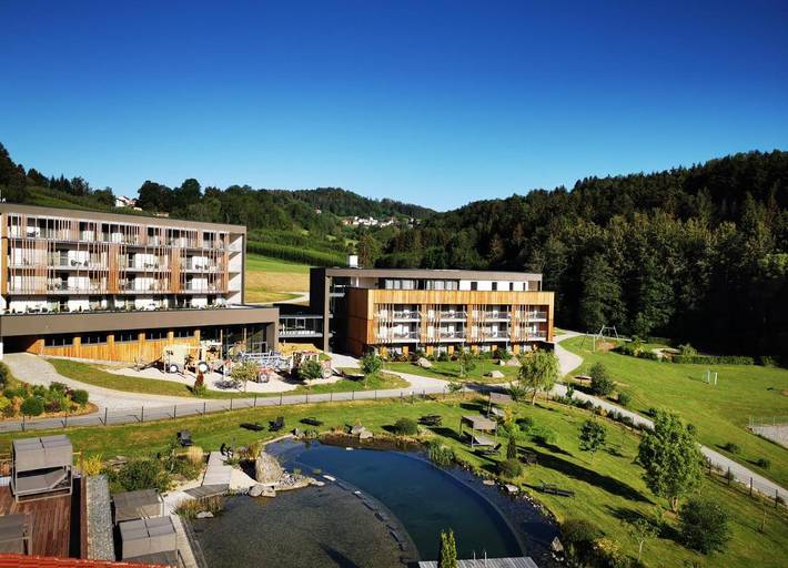 Hotel für 5 Personen, mit Balkon und Terrasse sowie Garten und Kinderpool in Schönberg (Bayern)