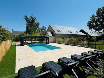 Gîte pour 15 personnes, avec piscine et jardin à Nottonville