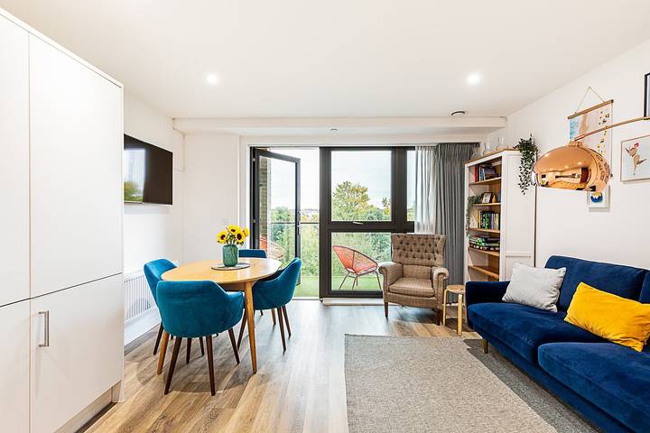 Ganze Wohnung, Ferienwohnung für 4 Personen mit Terrasse in Wandsworth, London