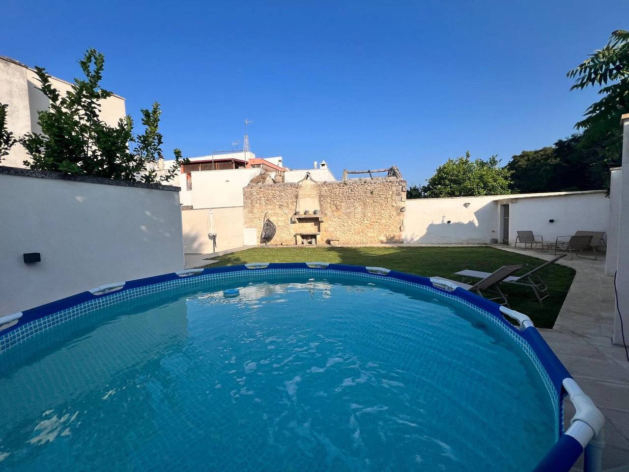 Al Vecchio Cinema Dimora Storica Nuova con Giardino e Piscina vicino Otranto e Torre dell'Orso in Martano, Provincia di Lecce