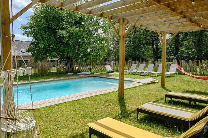 Location de vacances pour 16 personnes, avec Terrasse et Jardin à Tréal