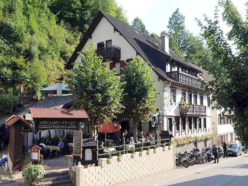 Hotel Schützen - Doppelzimmer mit Dusche und Wc in Bad Peterstal-Griesbach, Mittlerer Schwarzwald