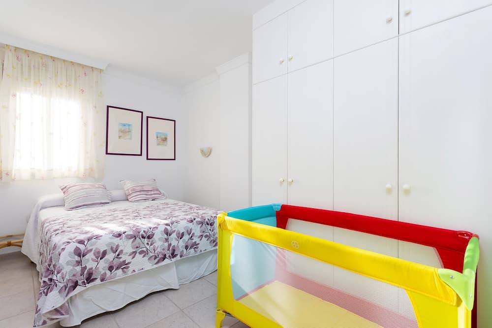 Entire apartment, Beachfront in Los Cristianos, Arona