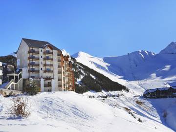Gîte pour 6 personnes, avec sauna ainsi que jardin et balcon à Peyragudes