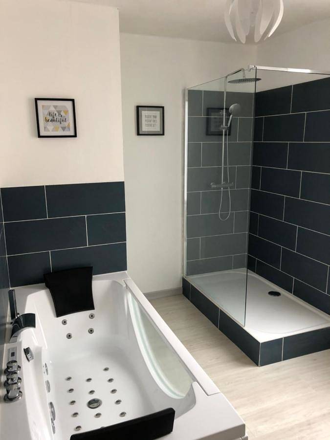 Appartement entier, Les jardins d Honfleur et sa terrasse privative in Honfleur, Région de Lisieux