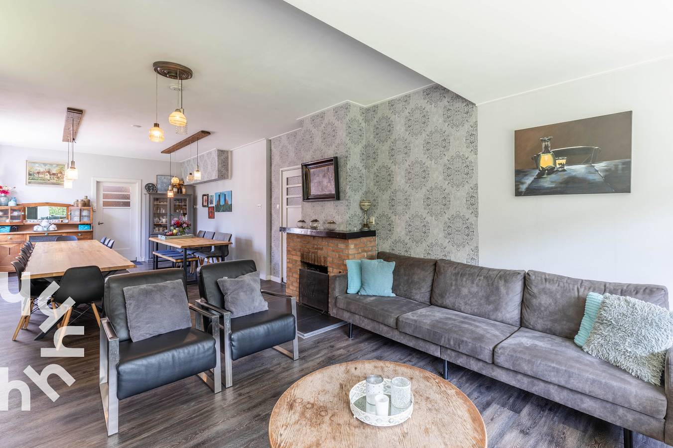 Spacious 19-person holiday farm in rural area close to German border in Gelderland