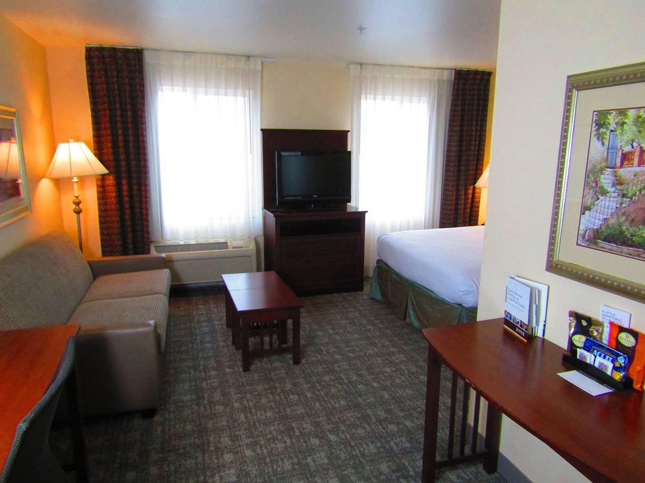 Estudio entero, Staybridge Suites Rochester University in Rochester, Lago Ontario