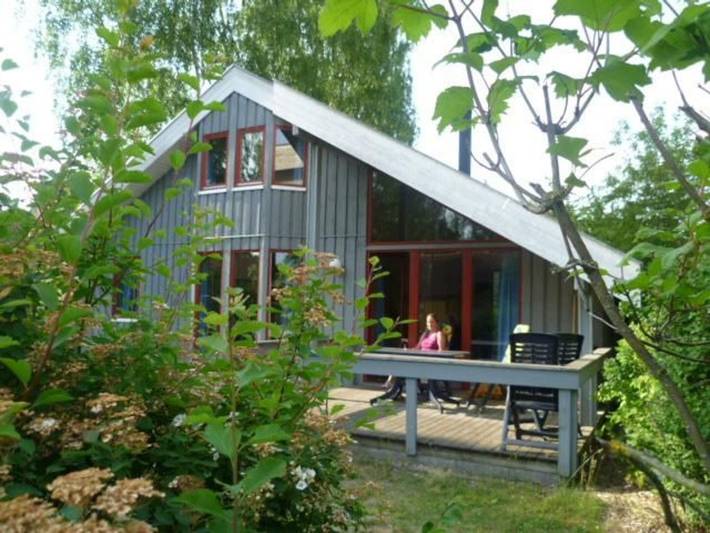Ferienhaus für 6 Personen, mit Whirlpool und Garten sowie Pool und Sauna in Granzow