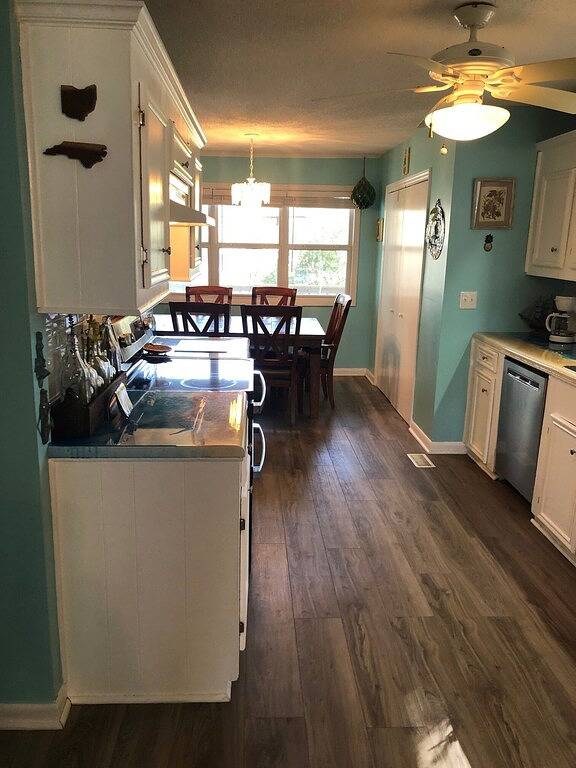 Second Chances: Short distance to the surf! in Yaupon Beach, Oak Island (NC)