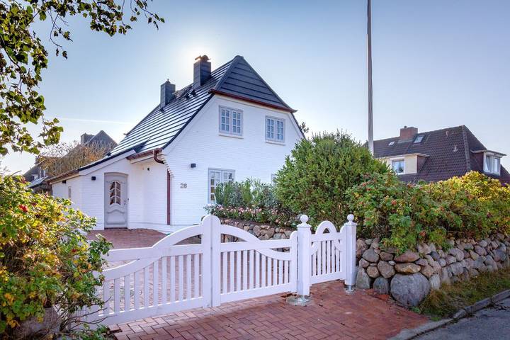 Ferienhaus für 4 Personen, mit Garten und Terrasse sowie Sauna, mit Haustier in Wenningstedt