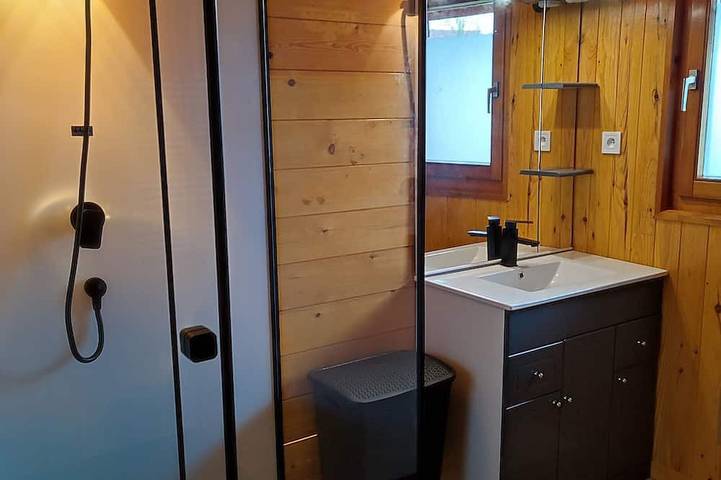 Chalet pour 4 personnes, avec jardin, animaux acceptés dans le Jura - 4