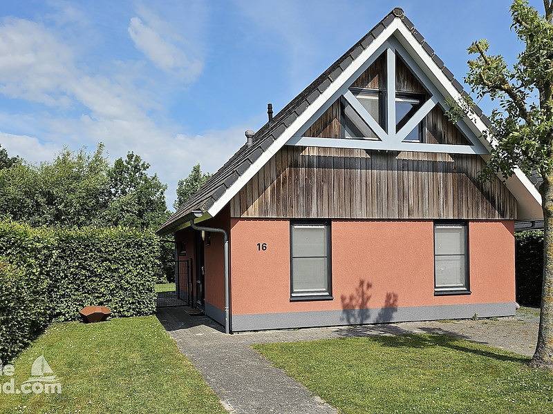 Vakantiefriesland — Modern eingerichtete Ferienvilla Balk mit Terrasse in Balk, Ijsselmeer