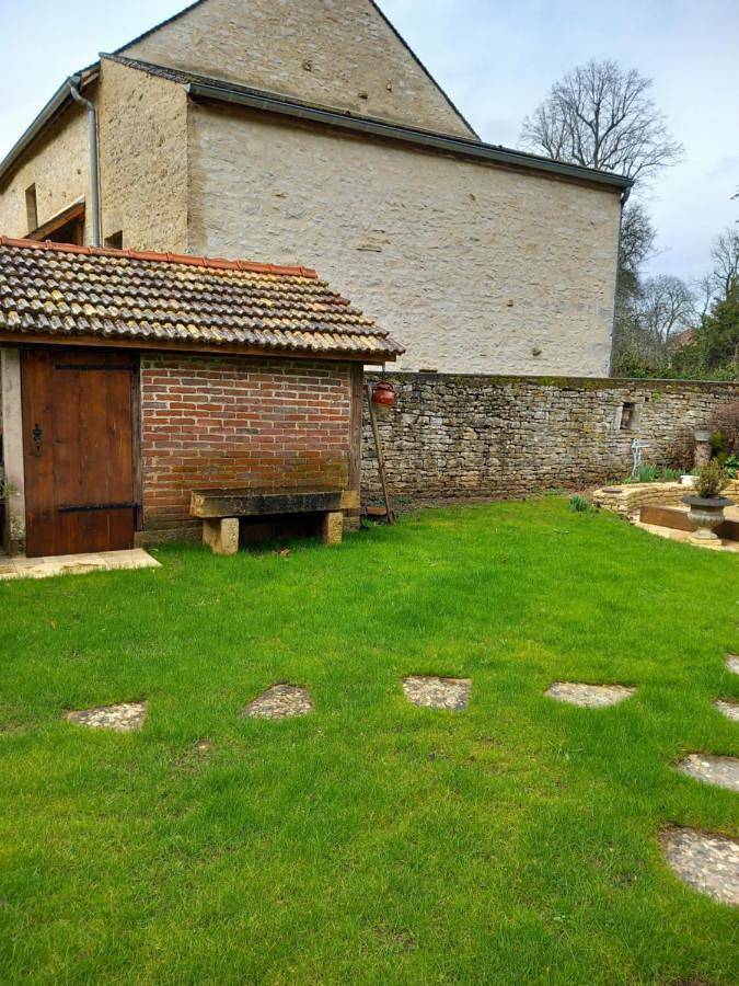 Location de vacances pour 3 personnes, avec jardin et vue à Meursault - 2