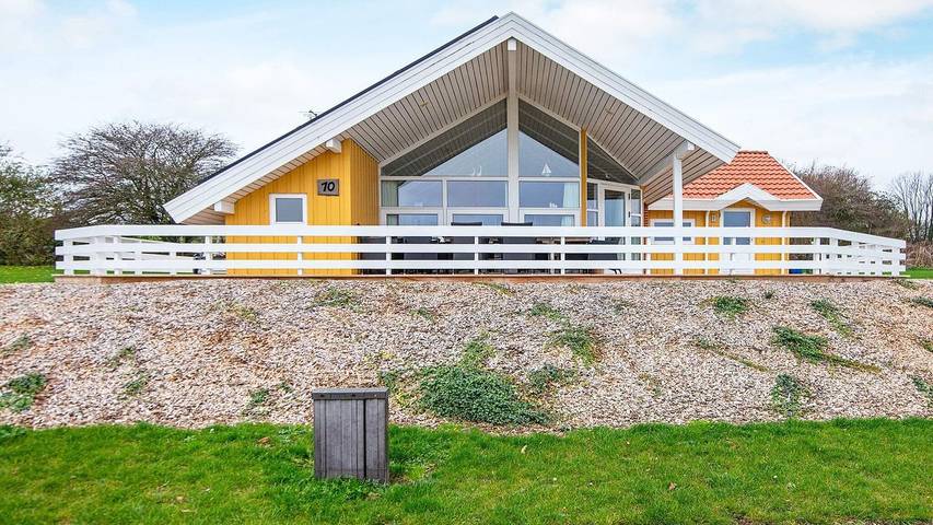 Ferienhaus für 7 Personen, mit Sauna und Garten sowie Whirlpool in Nordborg