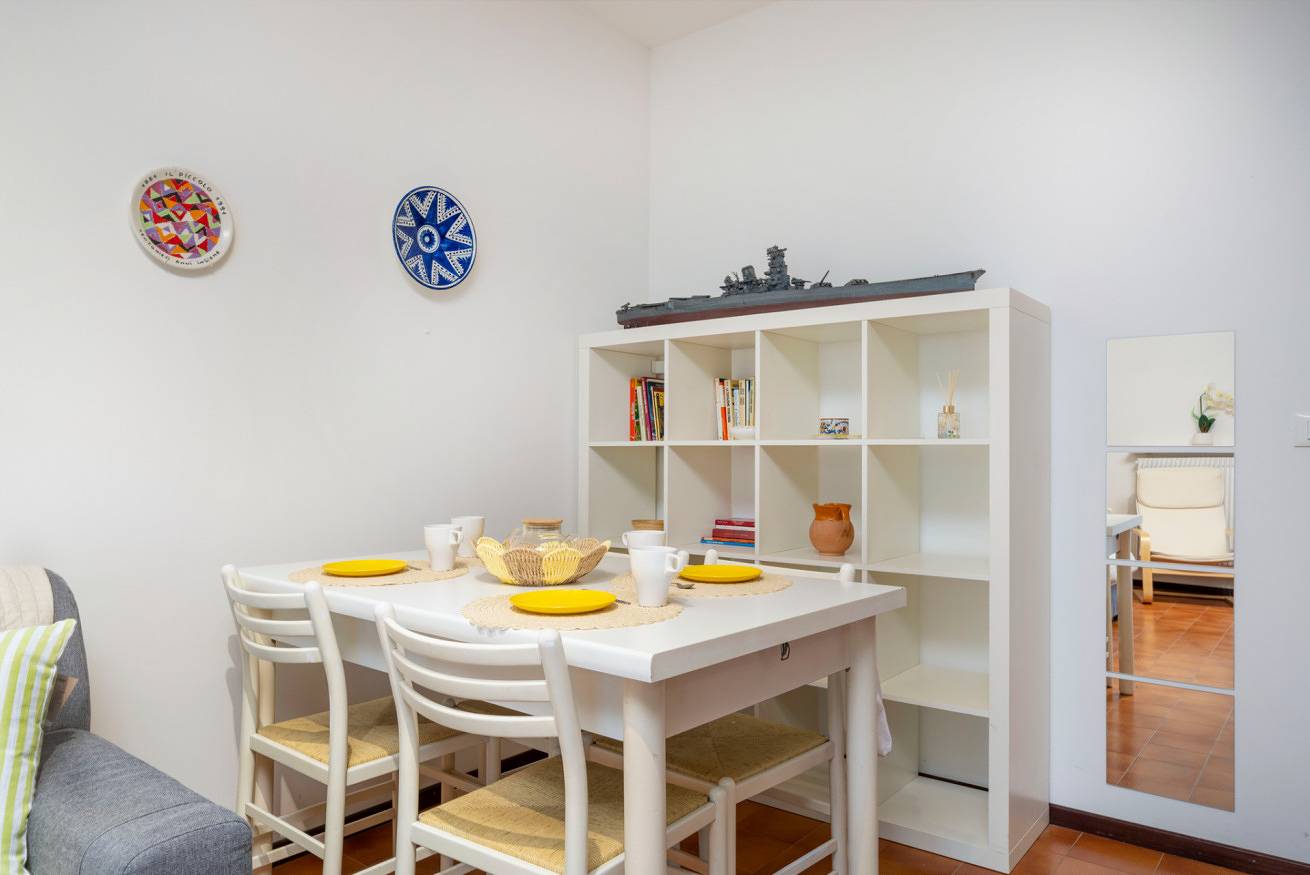 Entire apartment, Guesthost - Cozy Apartment with Terrace in Grado in Grado, Gorizia Province