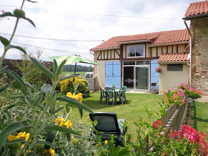 Gîte pour 5 personnes, avec Terrasse ainsi que Jardin et Vue