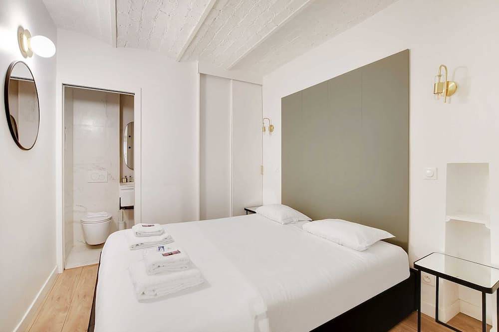 Entire apartment, Welcoming apartment -2Br/8P- Bel-Air in 12th Arrondissement, Paris