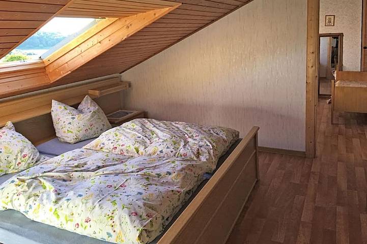 Ganze Wohnung, Wohnung mit Terrasse in Waldbrunn-Ellar in Waldbrunn (Westerwald), Landkreis Limburg-Weilburg