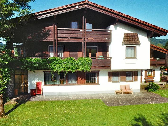 Ferienwohnung für 4 Personen, mit Balkon und Terrasse sowie Garten