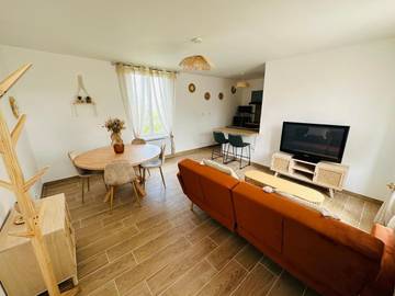 Gîte pour 2 personnes, avec jardin et vue à Woignarue