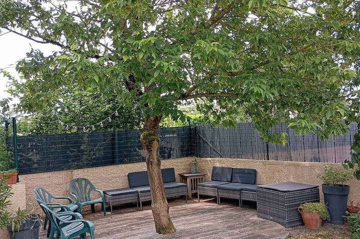 Location de vacances pour 10 personnes, avec terrasse et jardin, animaux acceptés dans La Séguinière