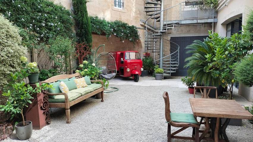 Hôtel pour 3 personnes, avec terrasse et jardin