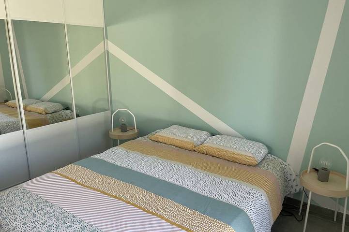 Location de vacances pour 10 personnes, avec jardin ainsi que jacuzzi et terrasse à Mollégès - 2