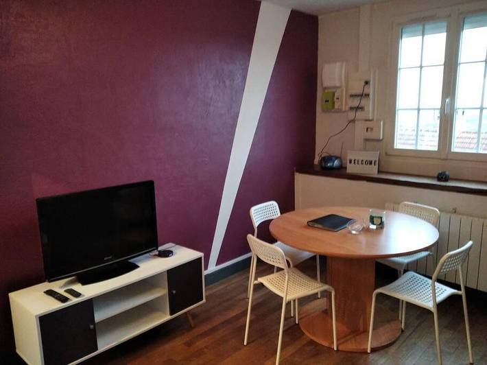Gîte pour 4 personnes, avec terrasse à Sombernon