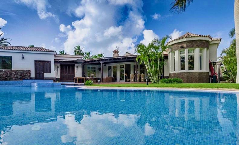 Villa pour 12 personnes, avec jardin et balcon à Maspalomas