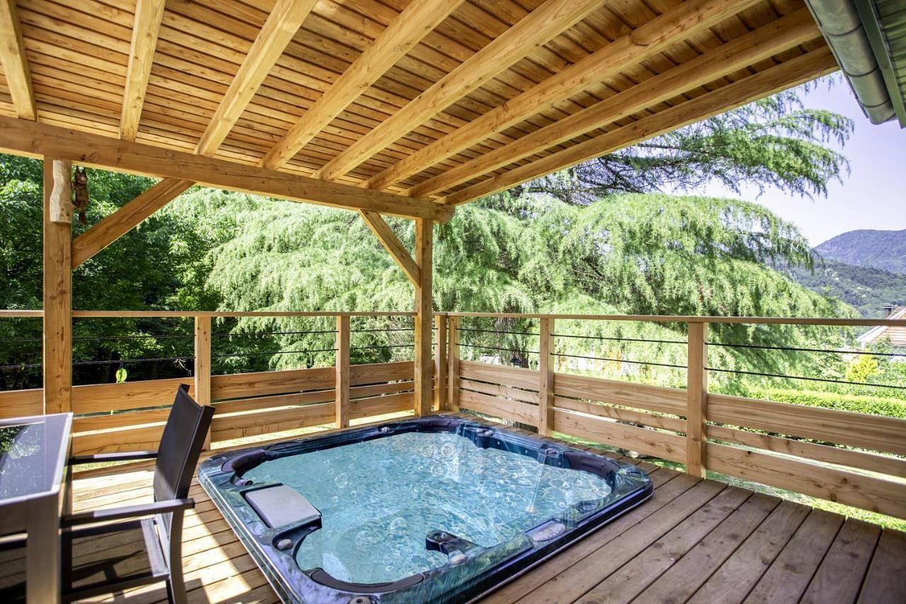 Chalet 'La Forêt Enchantée', nature, calme et jacuzzi au coeur de la Vallée in Parc naturel régional des Ballons des Vosges